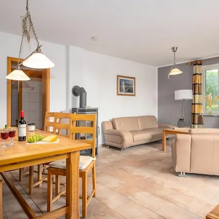 Paul Apartment *